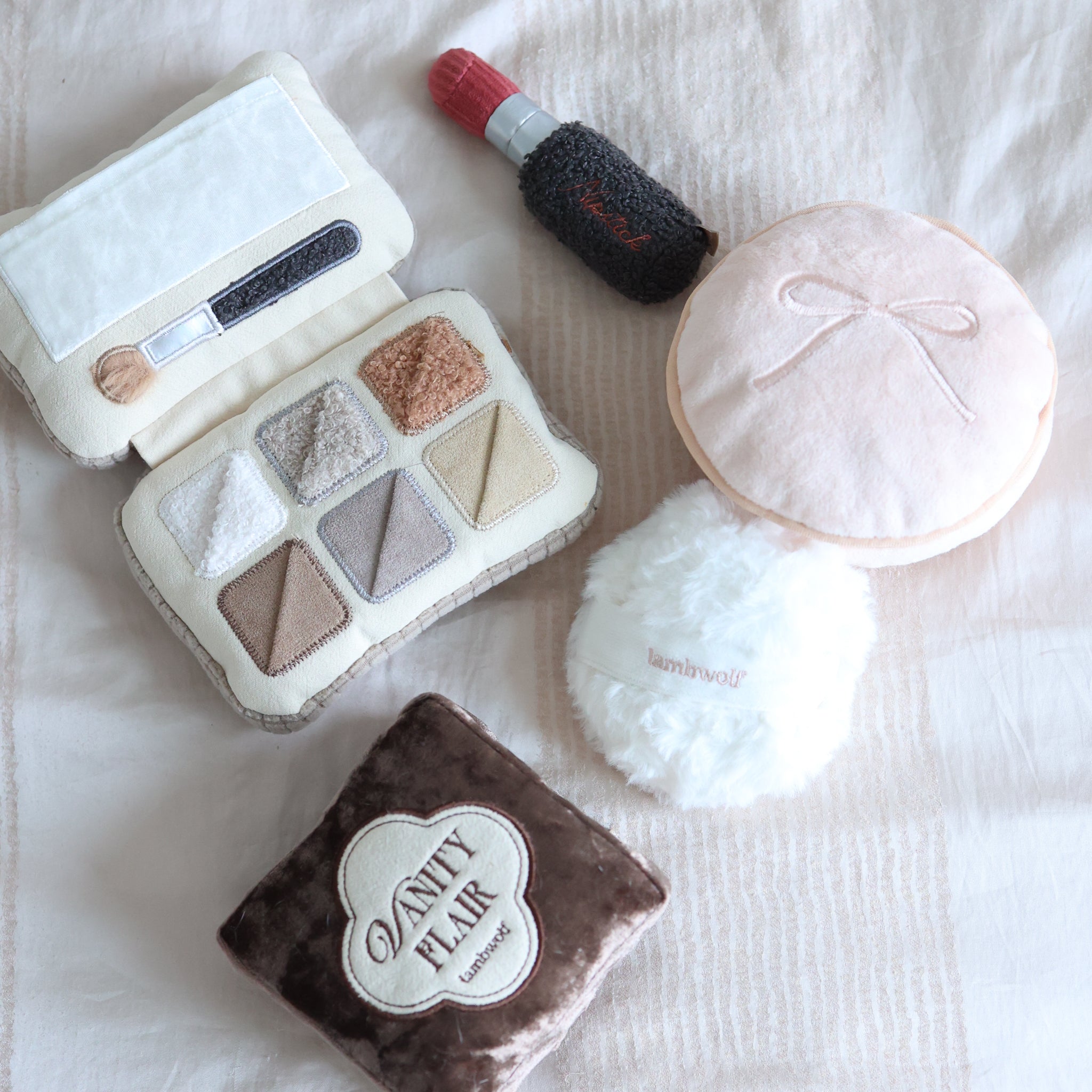 EYESHADOW PALETTE