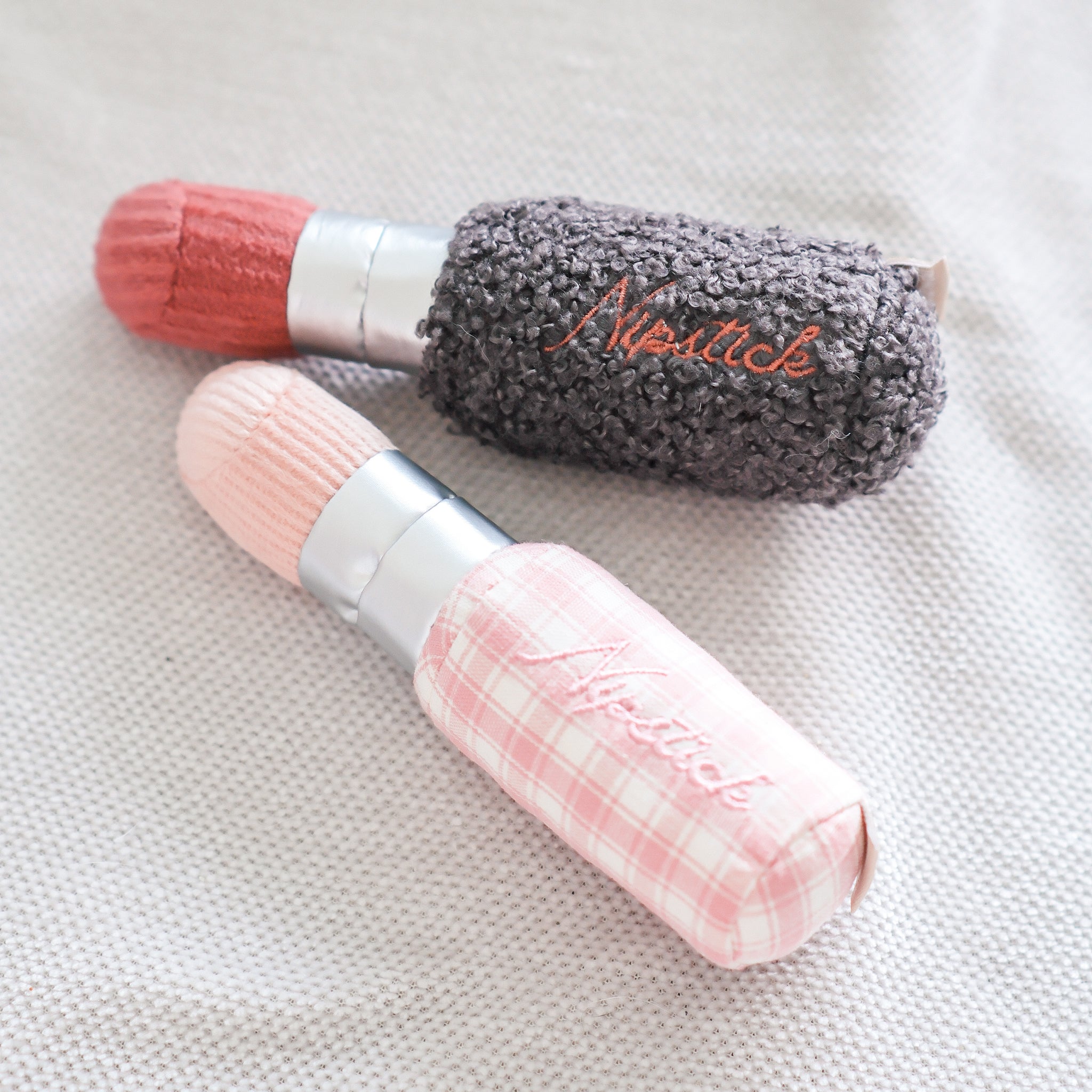 KITTY LIPSTICK